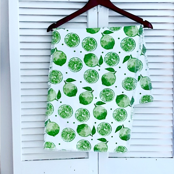 Martha Stewart cotton table runner - Picture 2 of 4